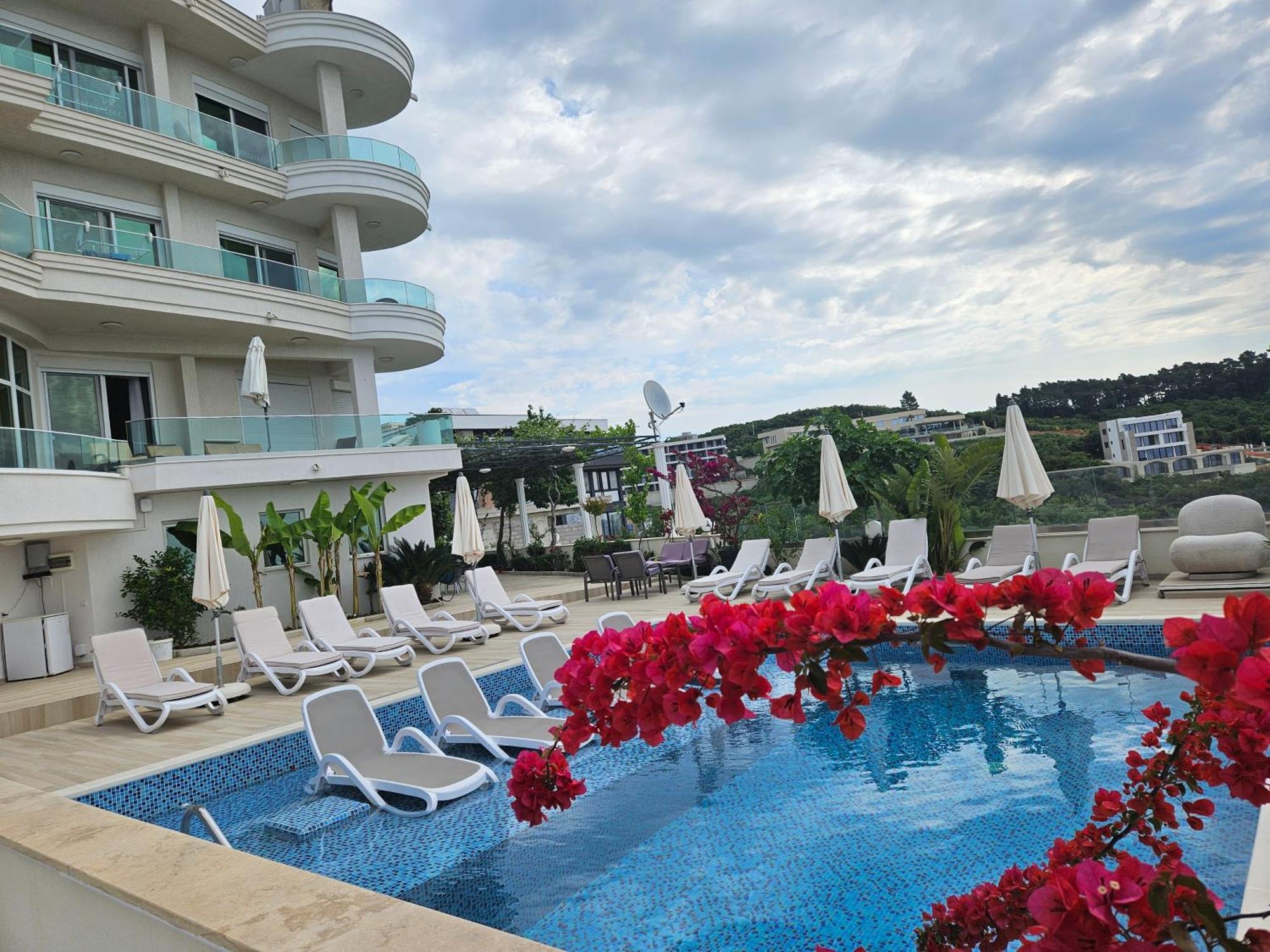 Apartments D'Hermes Ulcinj Luaran gambar